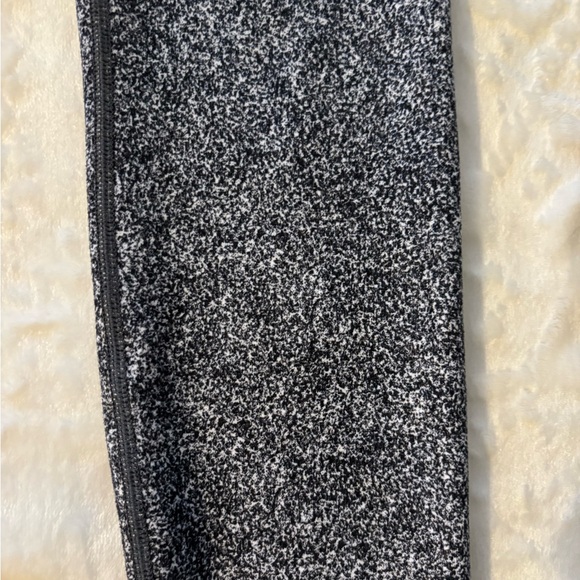 Lululemon Black and white speckled wide waist Size 4 Full length Good Condition - Picture 3 of 8